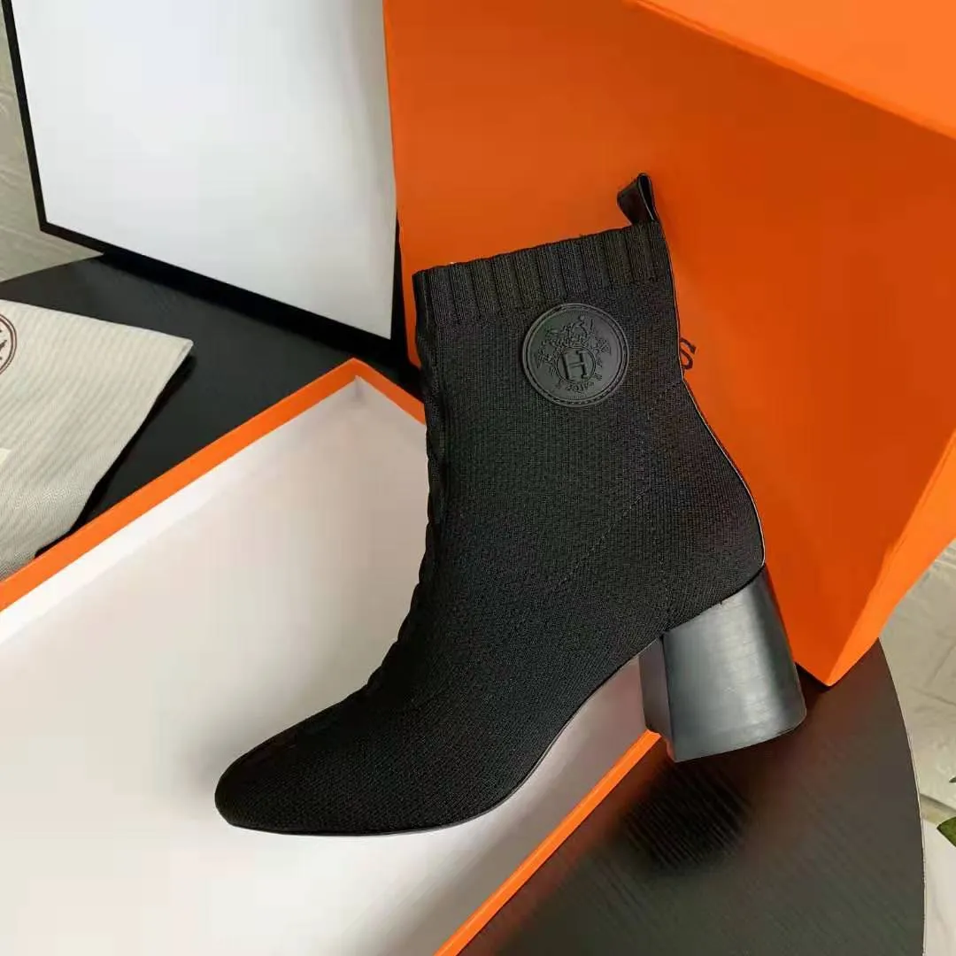 👟👟Ex-factory price 460👟👟 Hermes Hermes early autumn new model, the highest version on the market! Original board 1:1 purchasing level quality.  This is the youngest item from the H family this season! It’s just right to wear this season, it looks great on your feet and looks particularly slender 🌹 Fabric: Original 1:1 molded imported knitted upper, sheepskin lining. The heel is the latest molded horseshoe heel this year, with a heel height of 6.5cm 🌹 Size number: 34-41 (34.40 41/42 customized) 🌹 Outsole: Rubber sole and genuine leather sole optional 🌹Color: black, white, blue, burgundy 🌹Packaging with cloth bag certificate